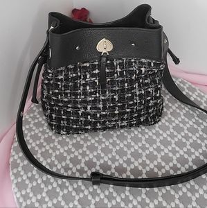 Kate Spade Crossbody/Adjustable Strap 🔥 crocheted material-outside